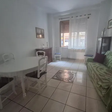 Pm 27 Via Lanzo アパート